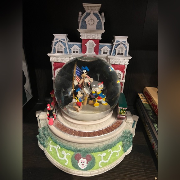 Vintage Disney Snow Globe Mickey & Friends Main Street Train Station RARE